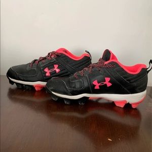 Under Armour girls cleats 1y Pink & Black